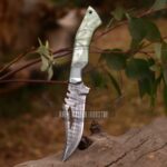 Premium Damascus Steel Hunting Fixed Blade Knife – HAND CRAFTED KNIFE - Resin Handle with Wirecut Design | Razor-Sharp, Full Tang, Outdoor & Survival Knife